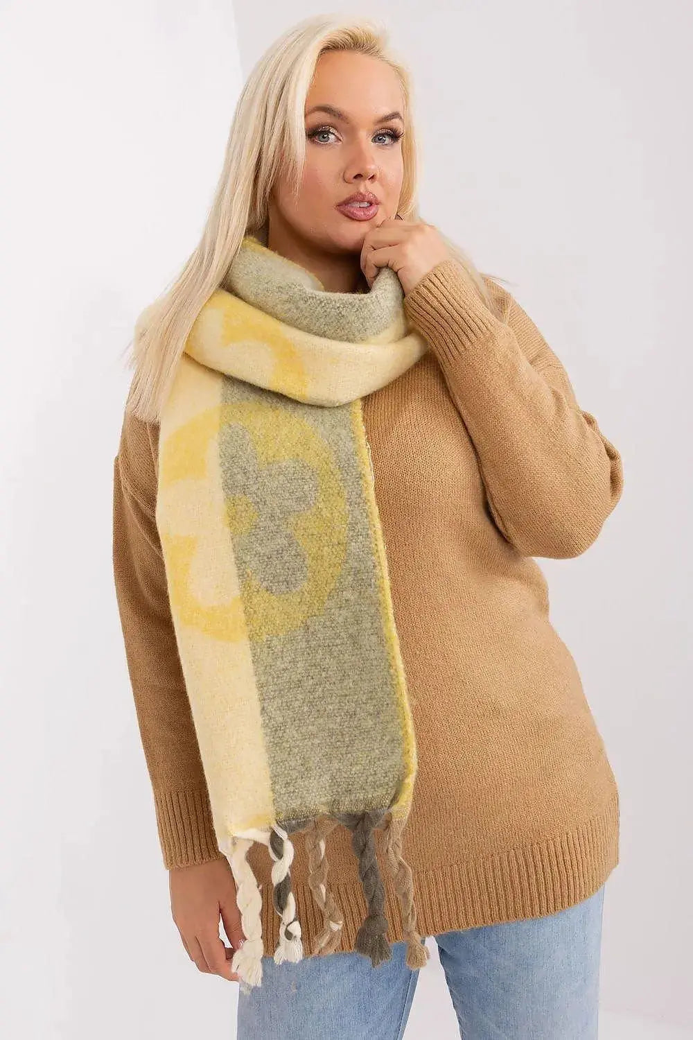 Decorative Stripe Scarf – Soft, Stylish & Cold-Weather Ready