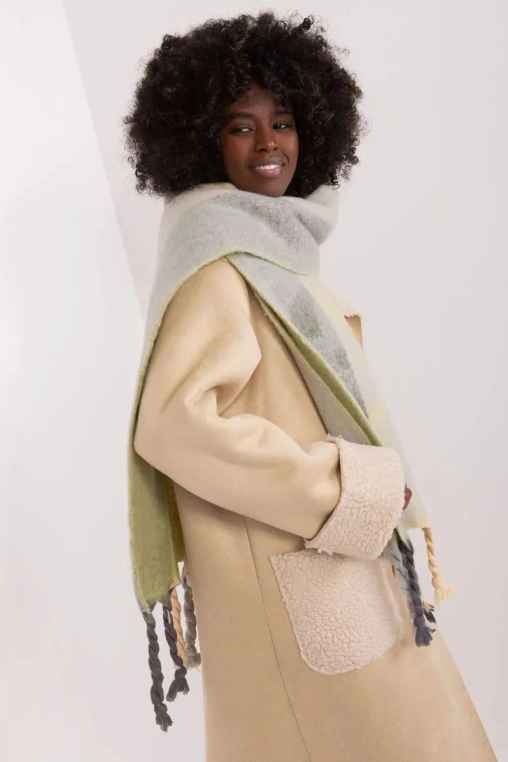 Decorative Stripe Scarf – Soft, Stylish & Cold-Weather Ready