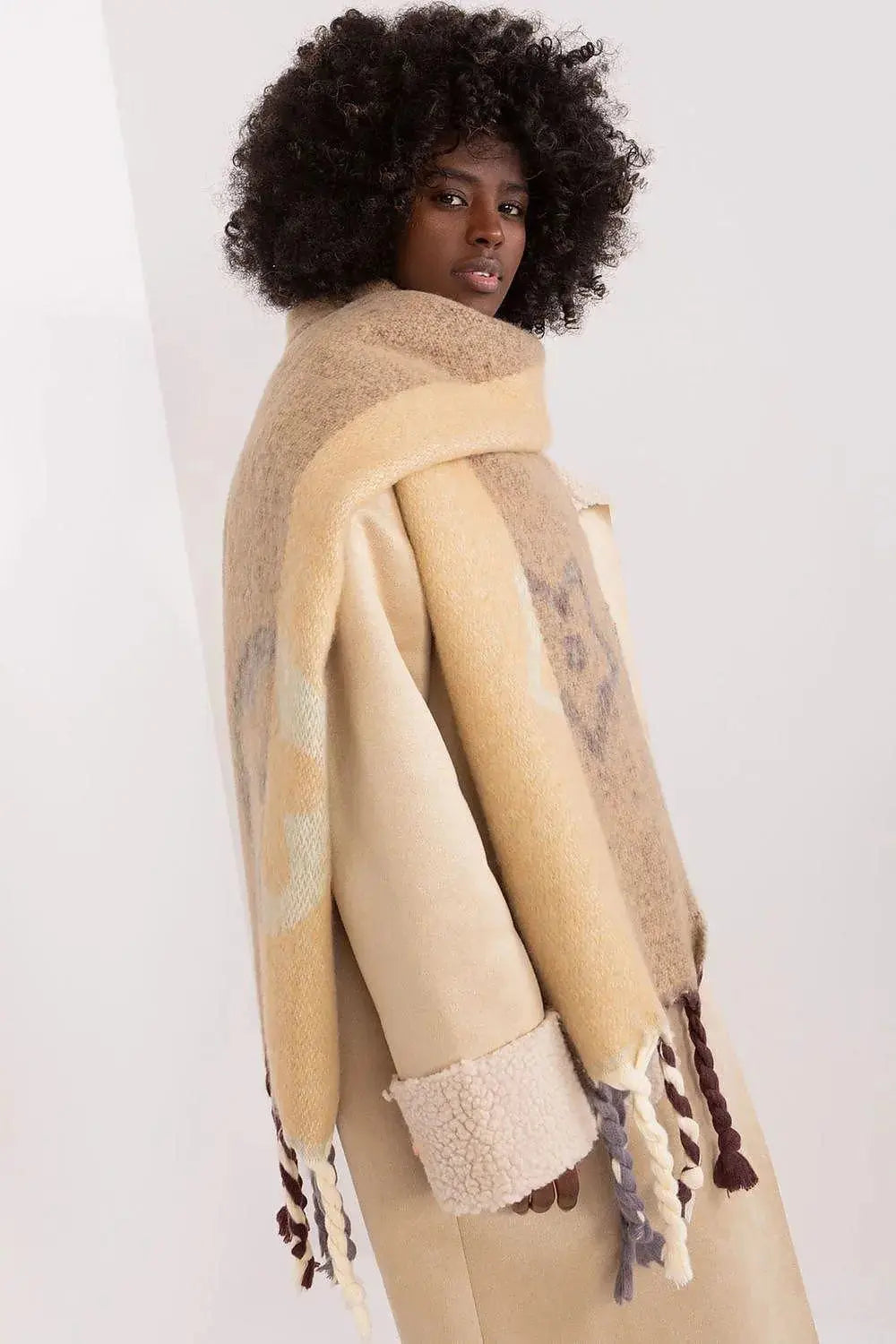 Decorative Stripe Scarf – Soft, Stylish & Cold-Weather Ready