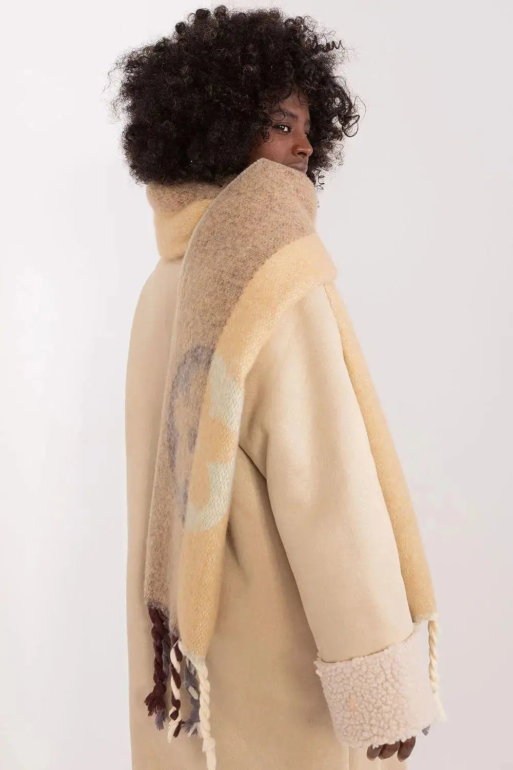 Decorative Stripe Scarf – Soft, Stylish & Cold-Weather Ready