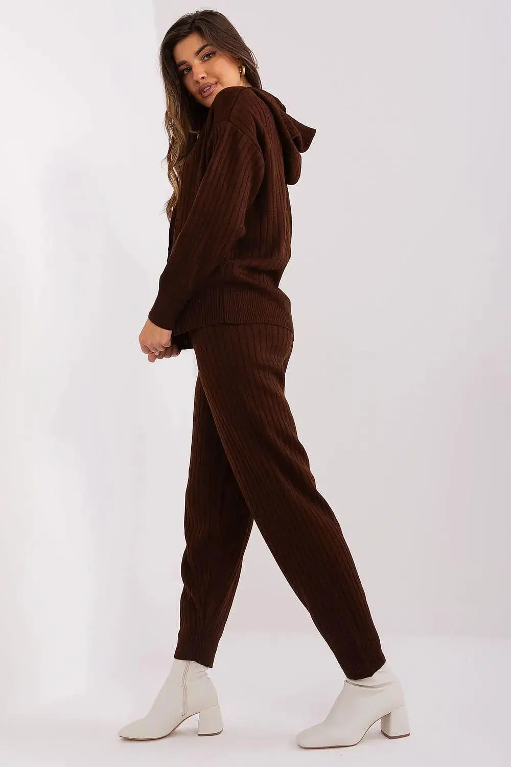 Badu hooded sweater and long pants