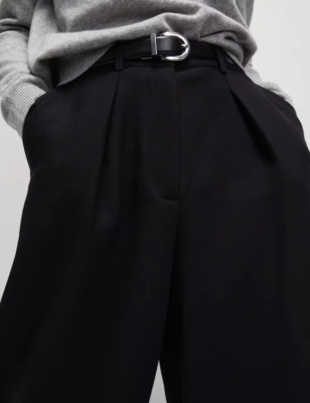 Barrel Leg Trousers