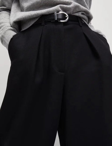 Barrel Leg Trousers