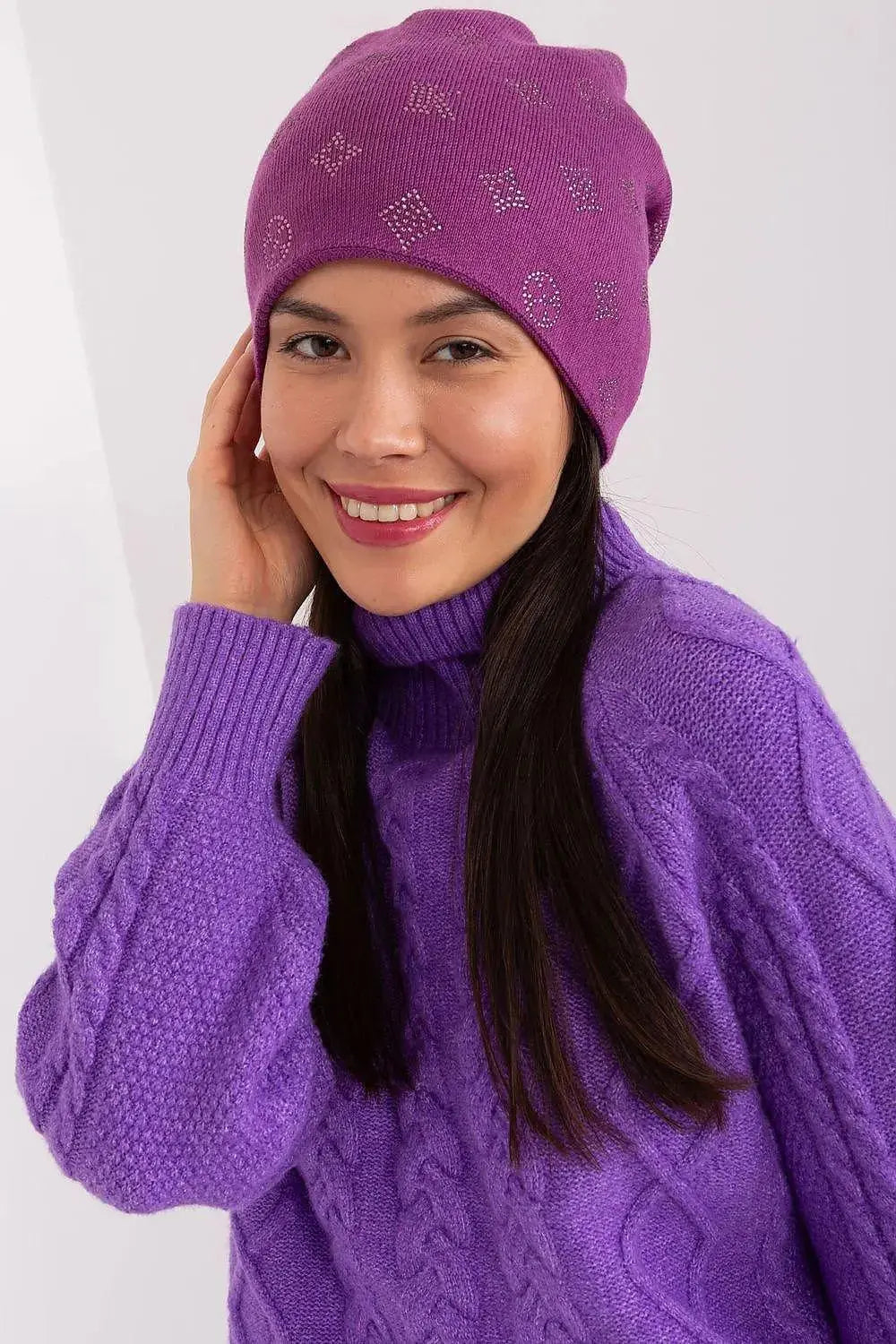 Women's Winter Beanie – Warm Cashmere Blend with Rhinestone Detail