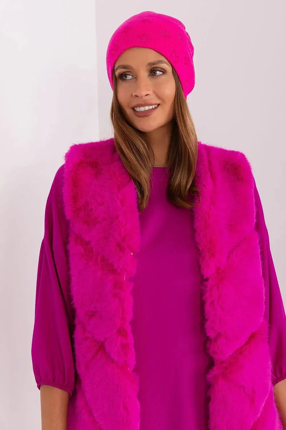 Women's Winter Beanie – Warm Cashmere Blend with Rhinestone Detail
