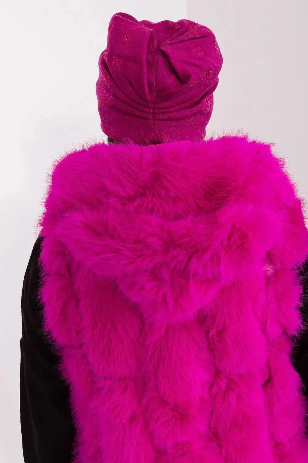 Women's Winter Beanie – Warm Cashmere Blend with Rhinestone Detail