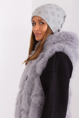 Women's Winter Beanie – Warm Cashmere Blend with Rhinestone Detail