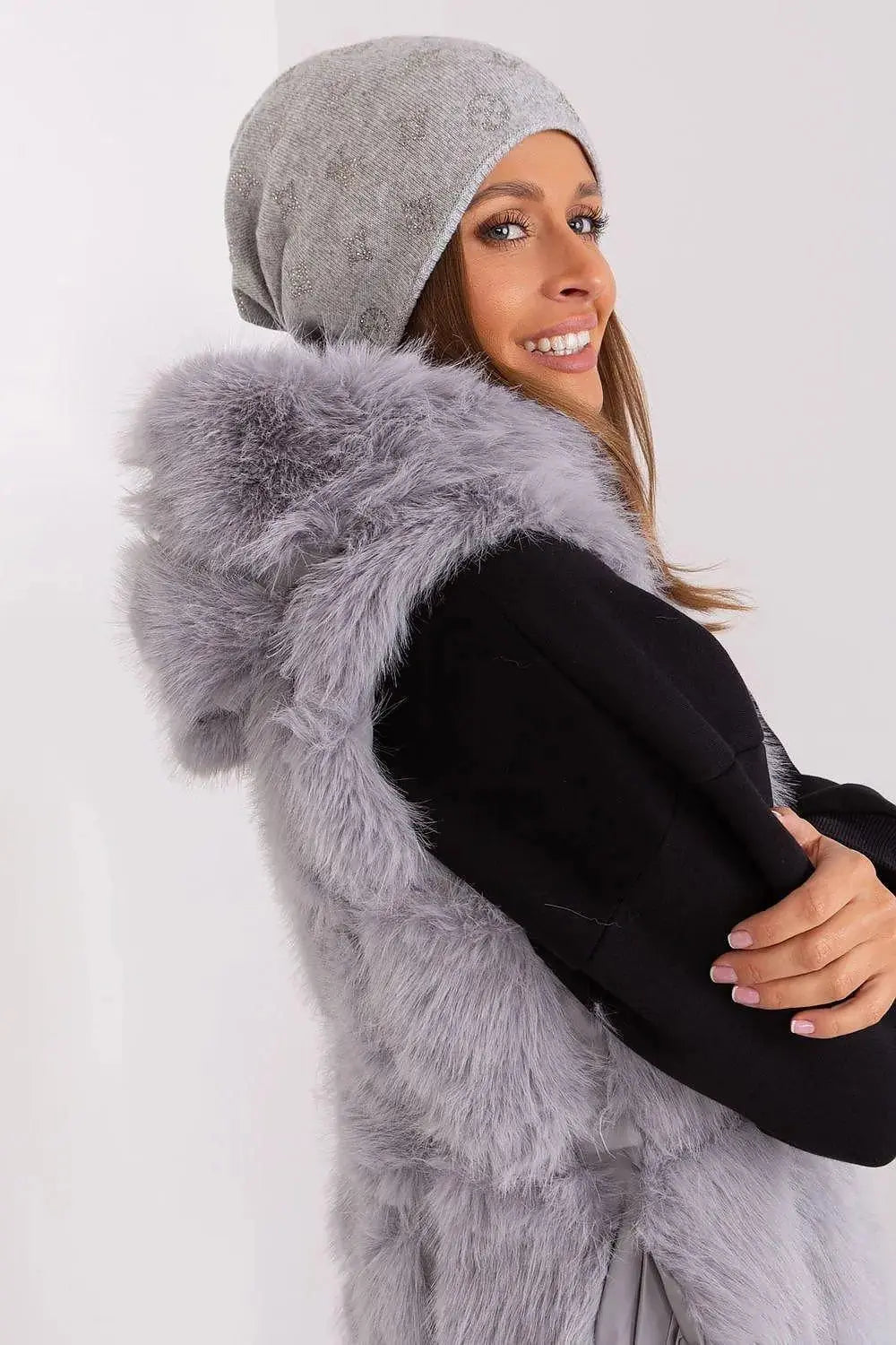 Women's Winter Beanie – Warm Cashmere Blend with Rhinestone Detail
