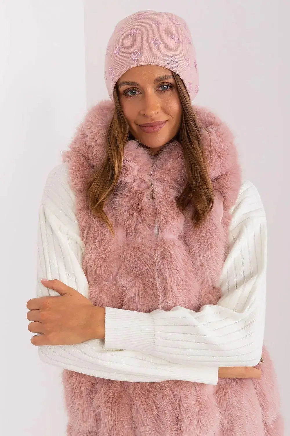 Women's Winter Beanie – Warm Cashmere Blend with Rhinestone Detail