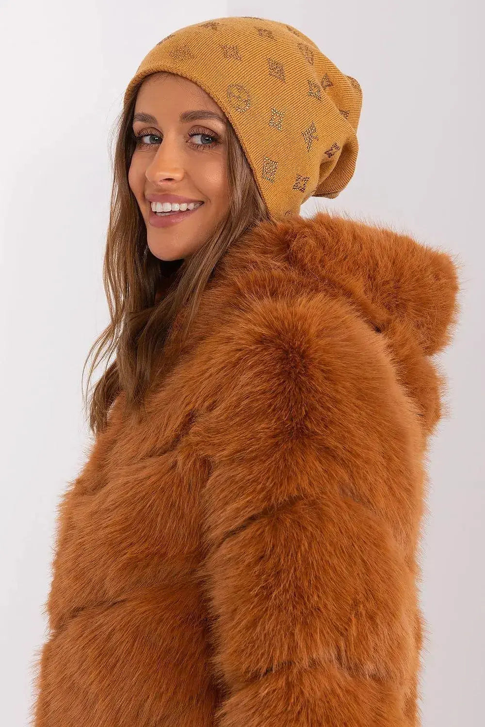 Women's Winter Beanie – Warm Cashmere Blend with Rhinestone Detail