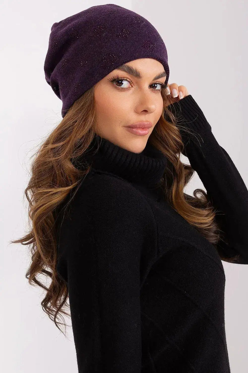 Women's Winter Beanie – Warm Cashmere Blend with Rhinestone Detail
