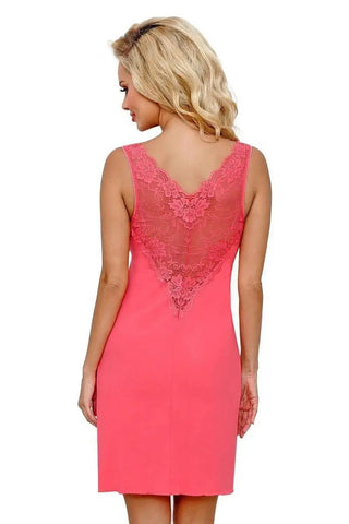 Donna smooth, flowing viscose nightgown
