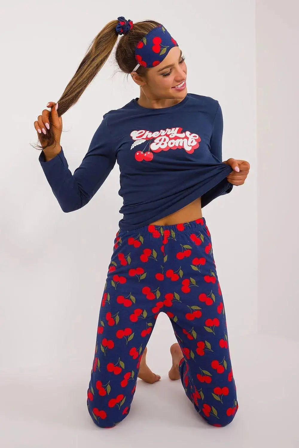 Factory Price blouse, pants, blindfold and hair elastic womens pajamas