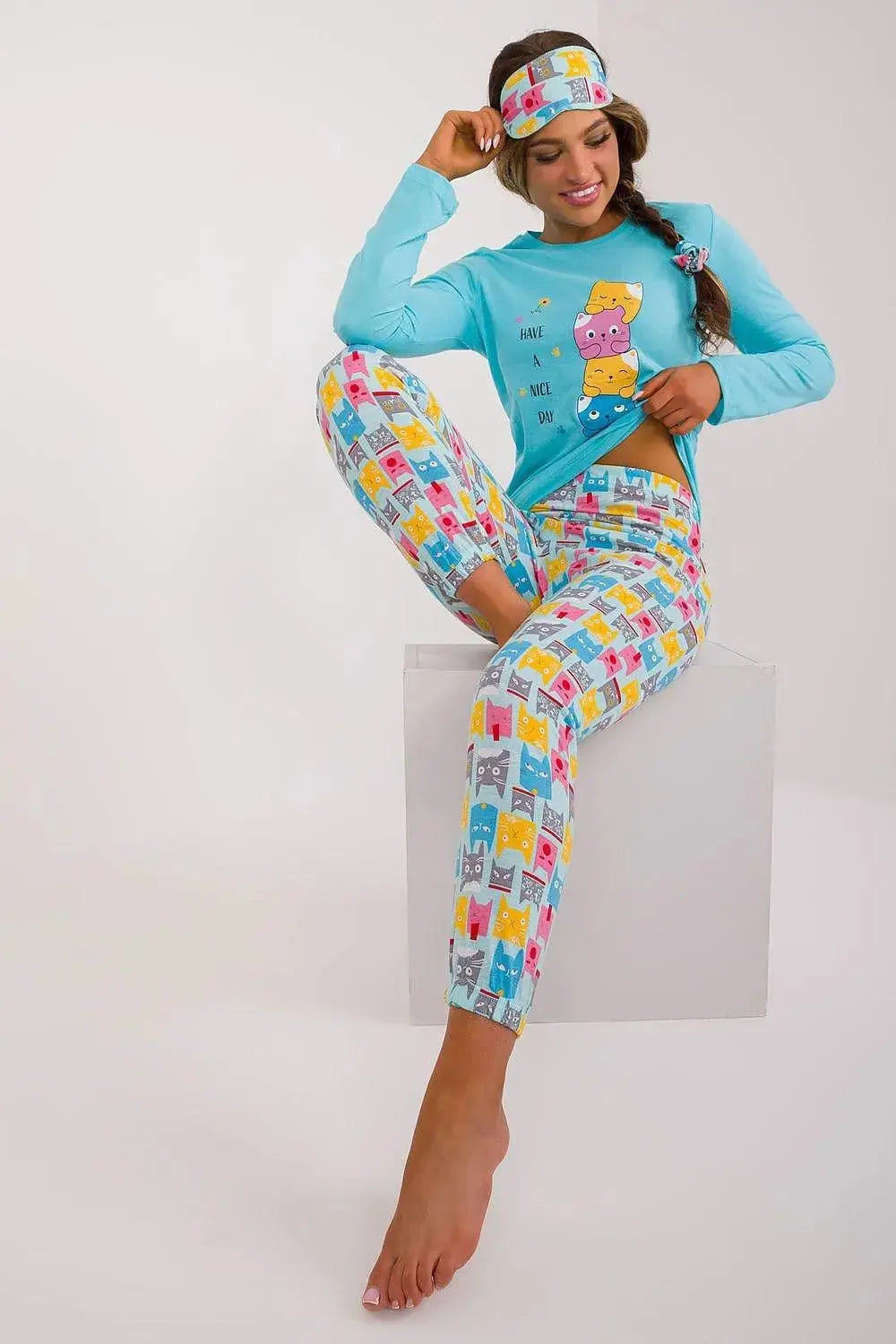 Factory blouse, pants, blindfold and hair elastic women's pajamas