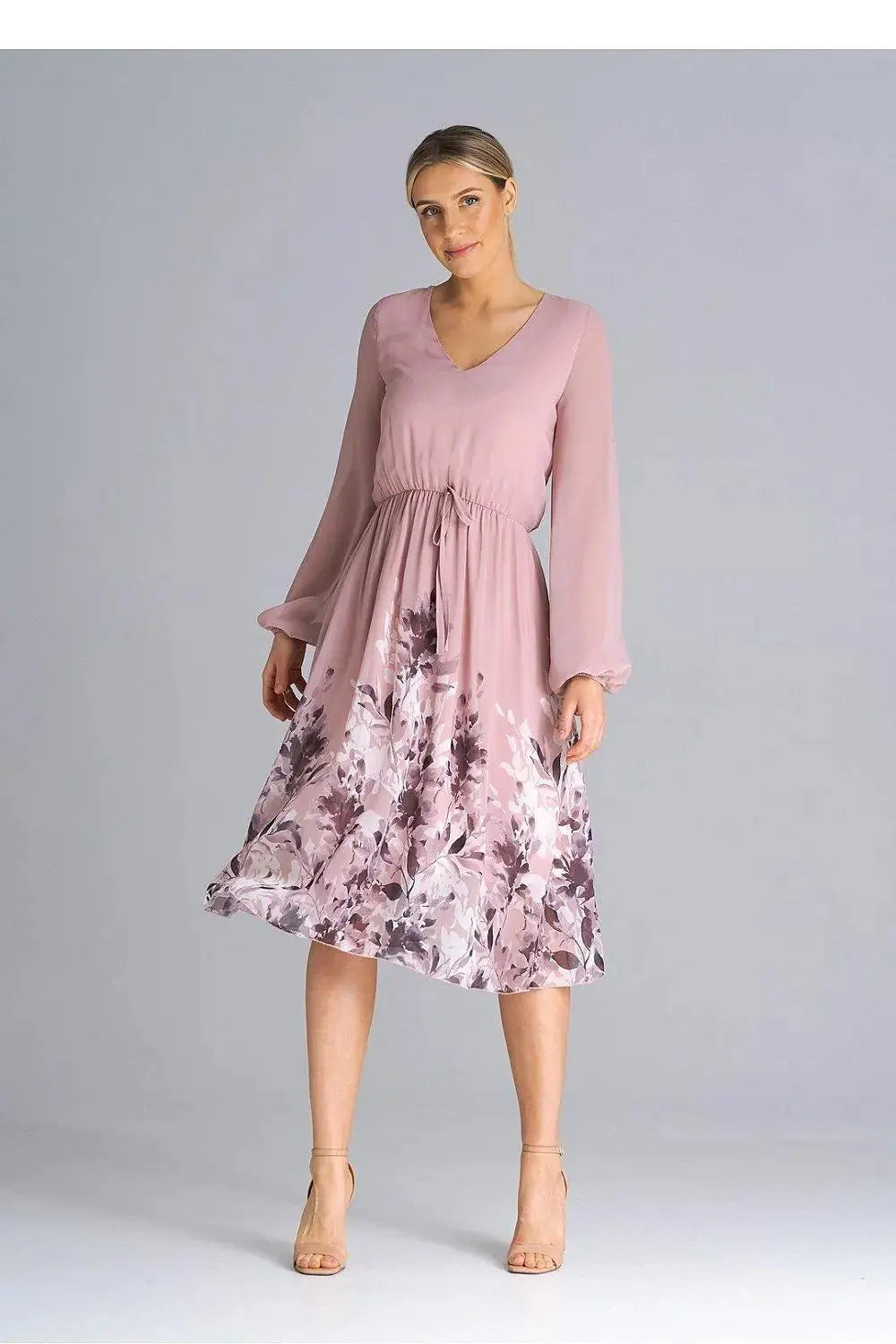 Figl flared cut, long sleeves dress