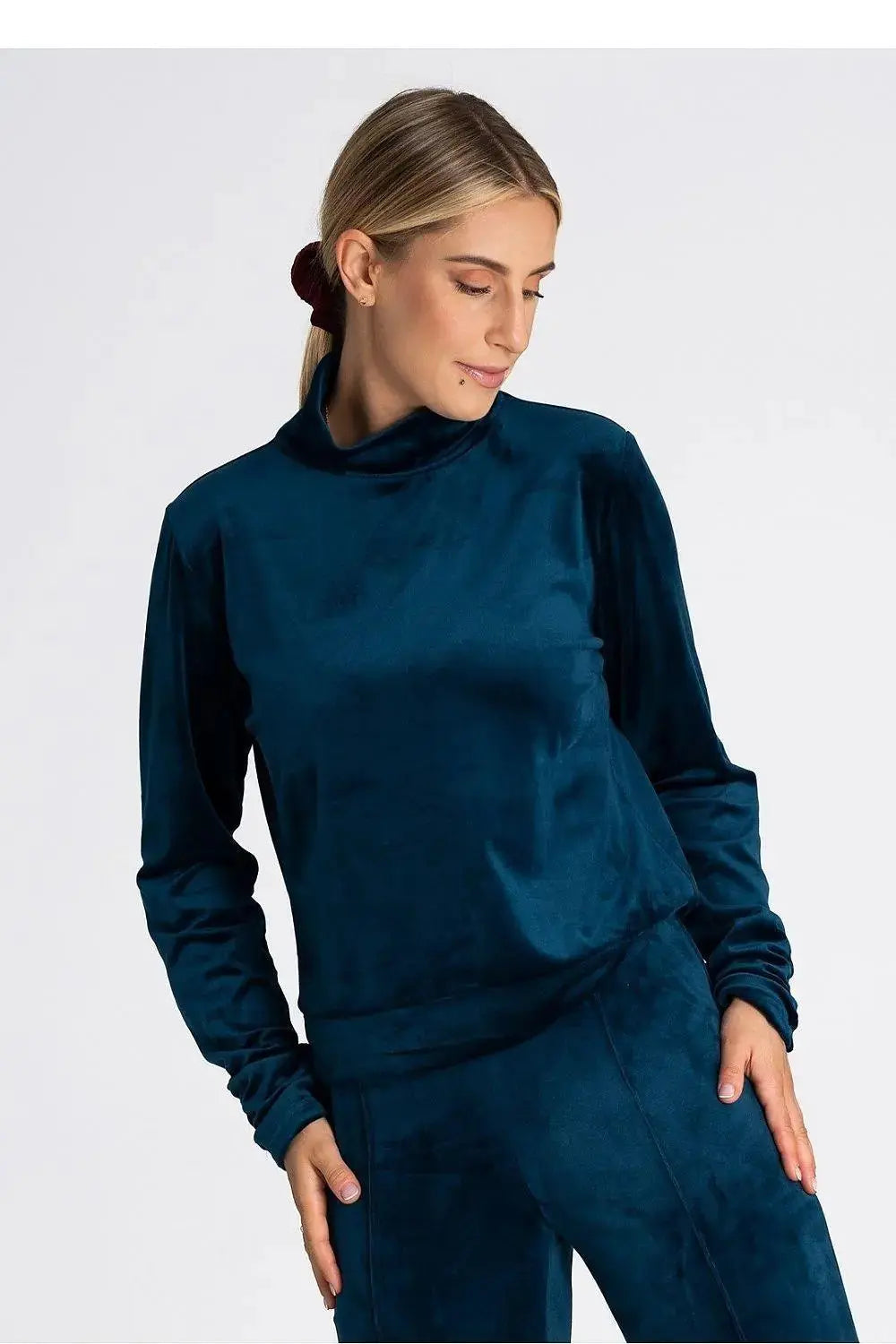 Figl long turtleneck and long sleeves blouse