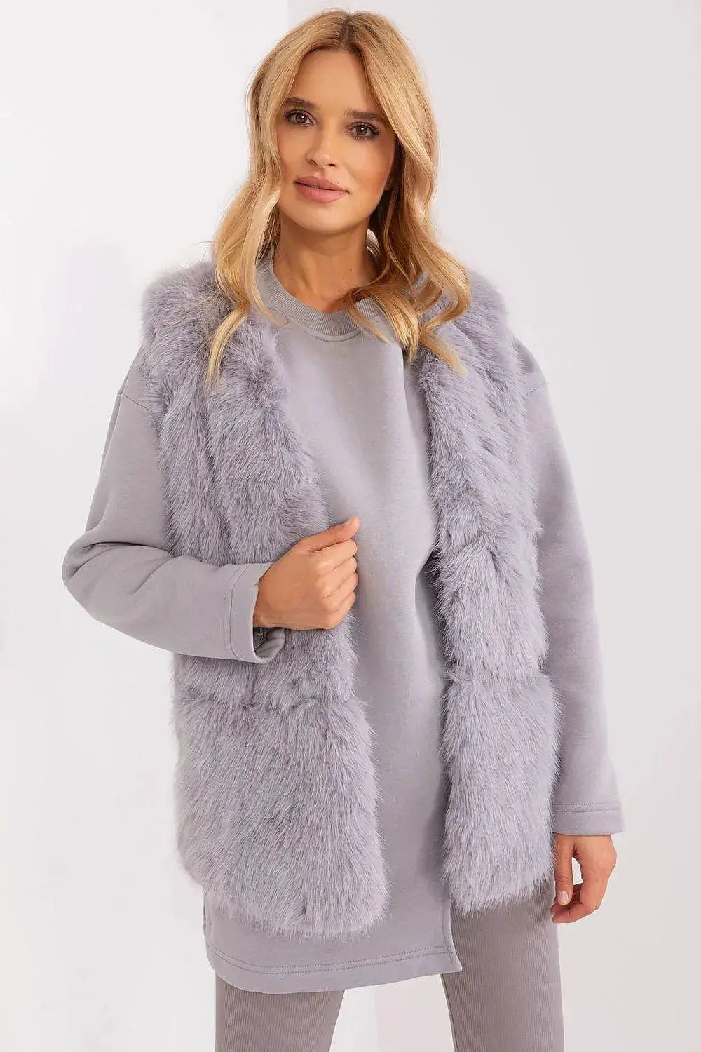 Gilet model AT fur vest