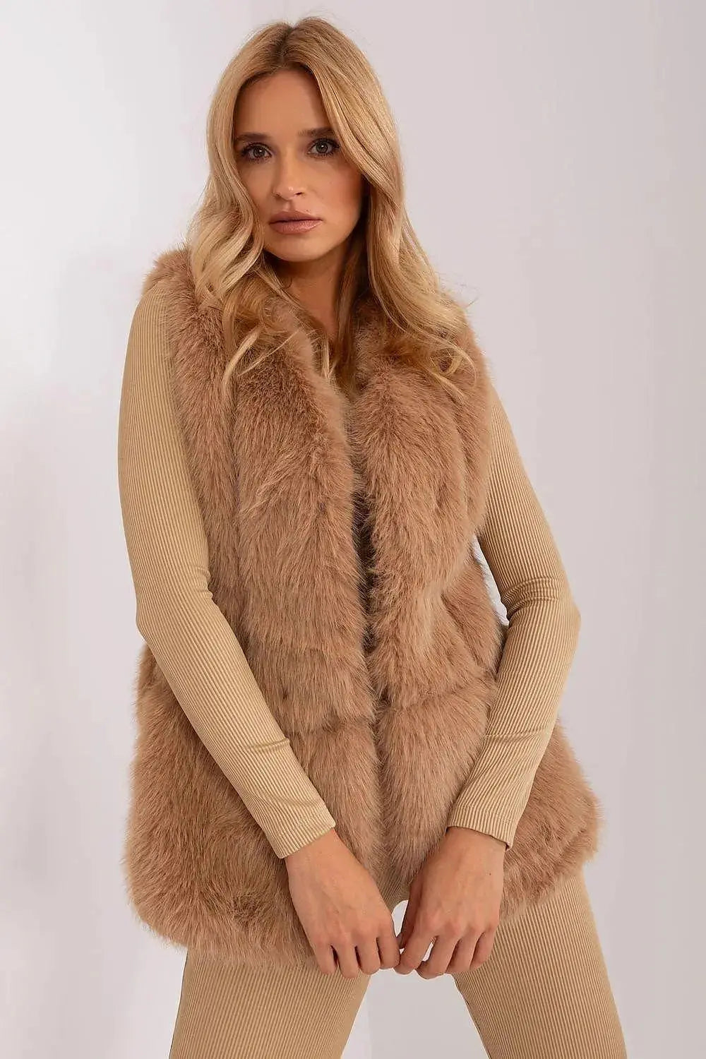 Gilet model AT fur vest