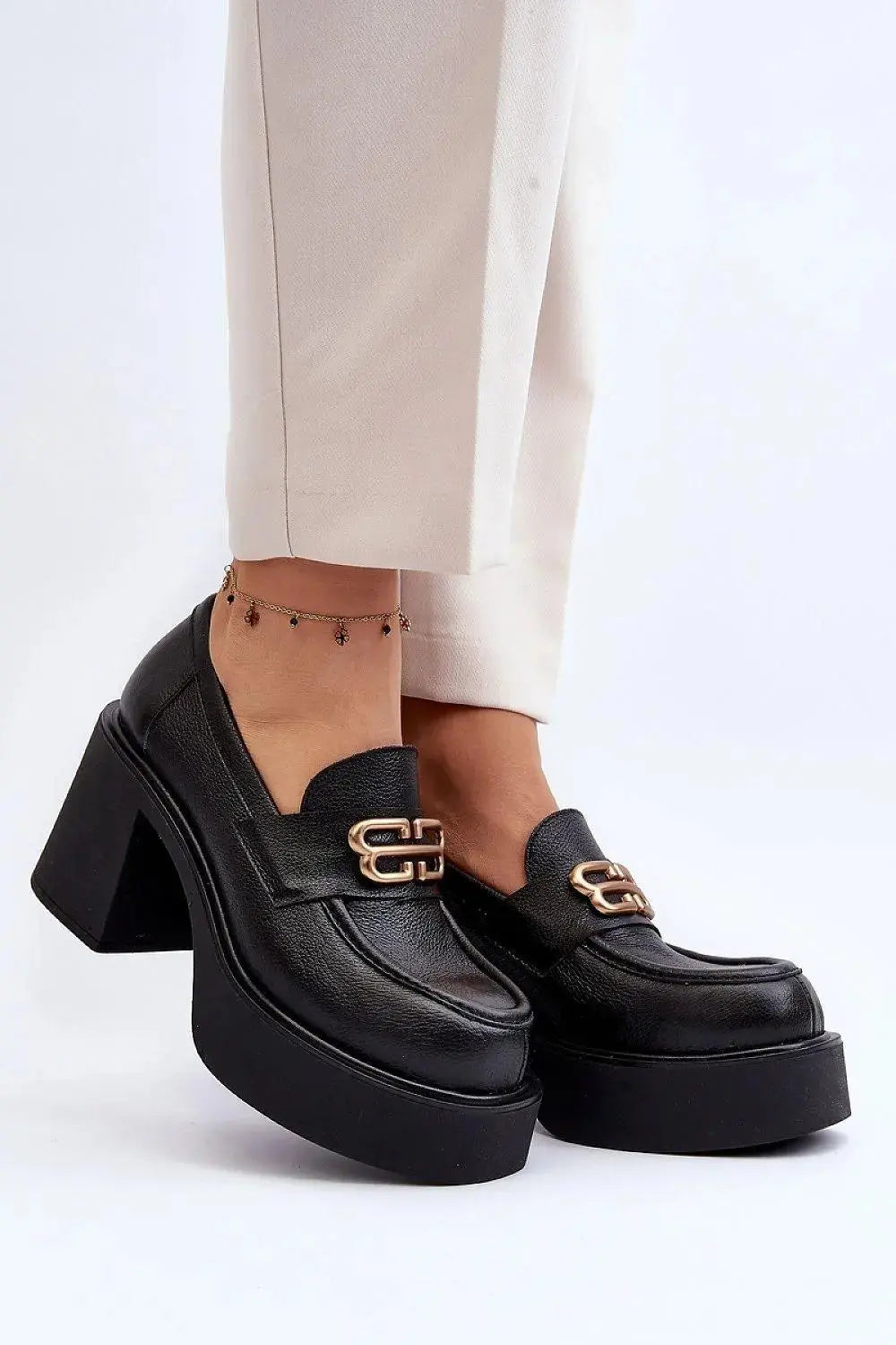 Step in style Women's heeled semi-boots with an upper made of eco-suede