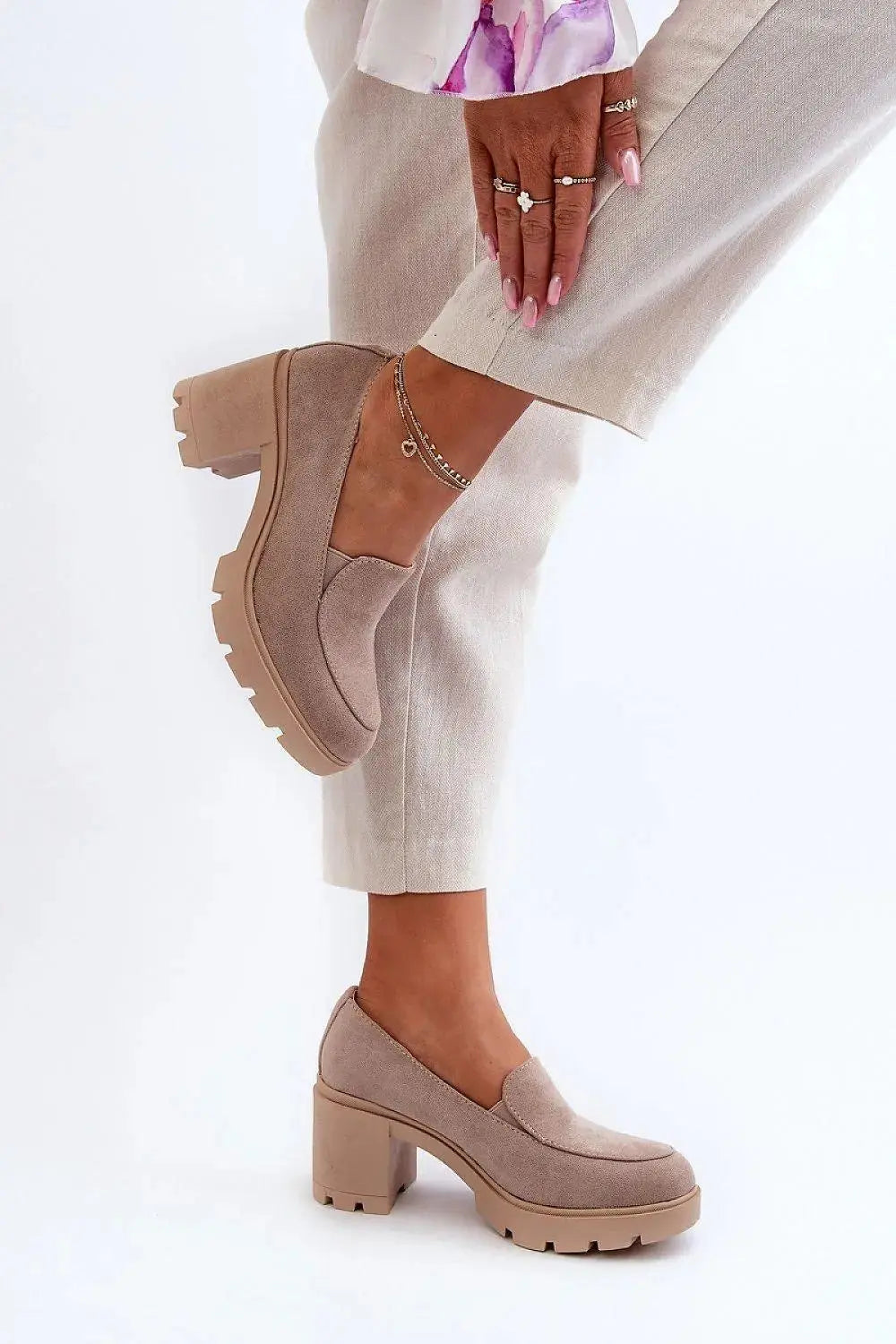 Step in style Heeled low shoes
