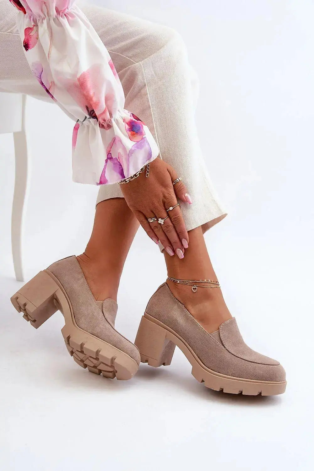 Step in style Heeled low shoes