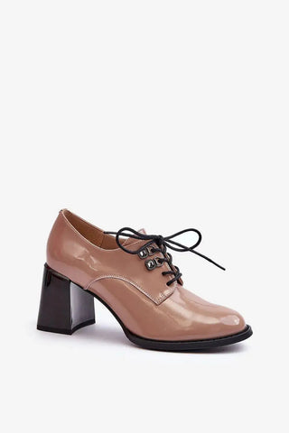 Heeled low shoes model 195406 Step in style