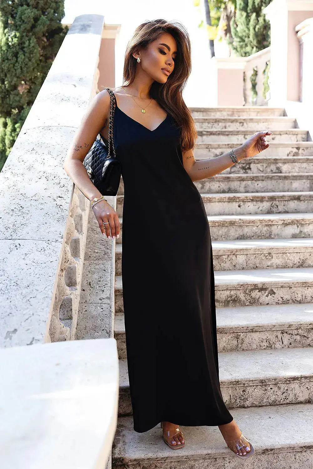 IVON heavenly, long lingerie-style dress made of high-quality flowing satin fabric without lining.