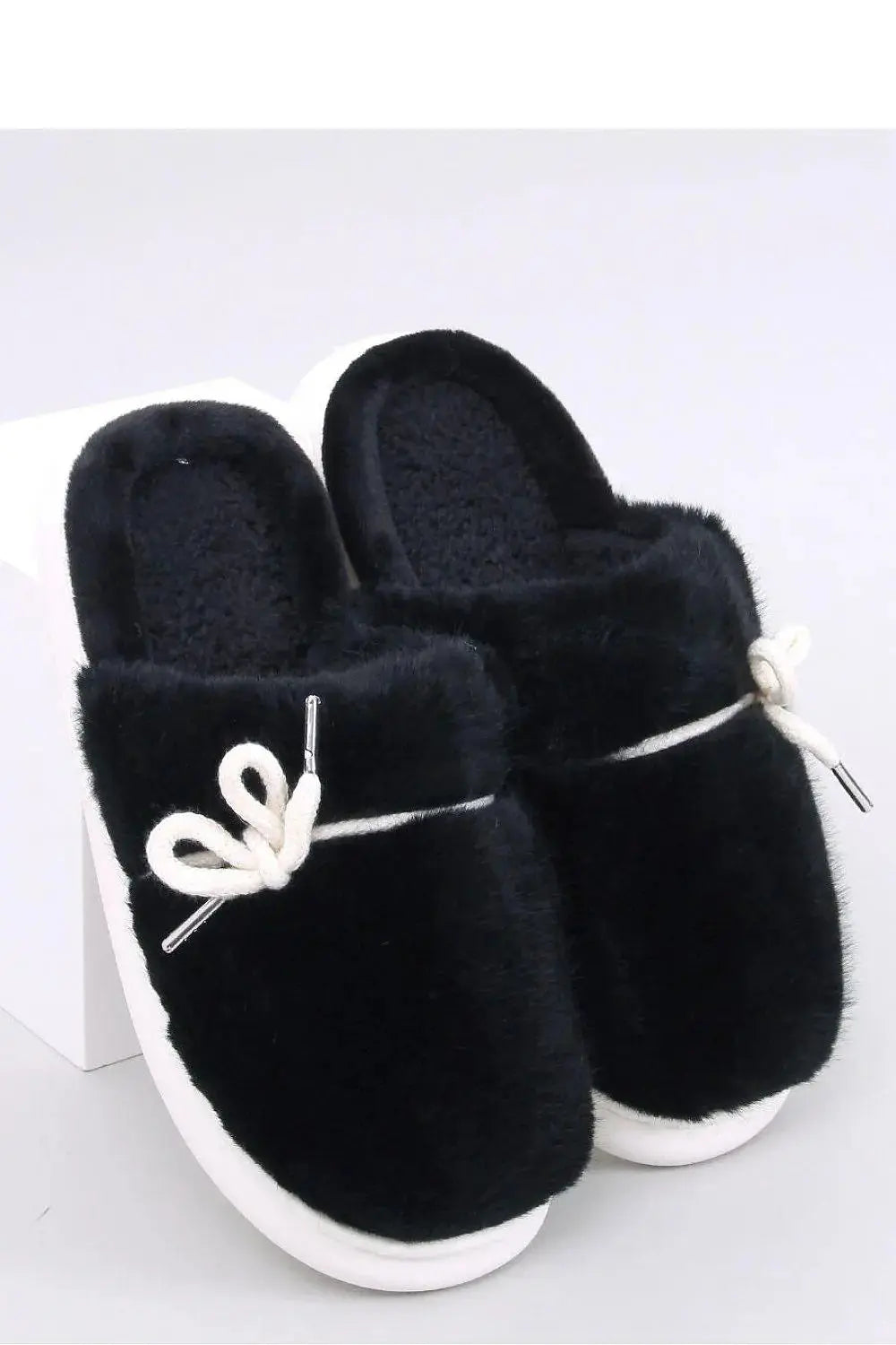 Inello Women's fur slippers with a bow