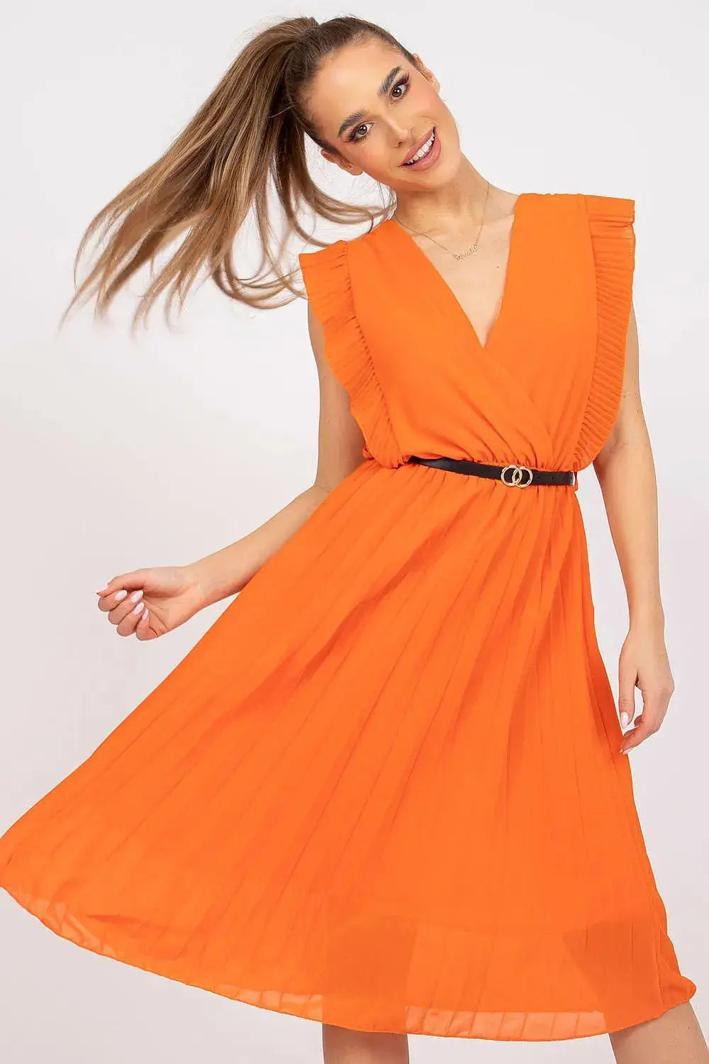 Italy Moda Pleated summer dress for many occasions, with short ruffle sleeves.