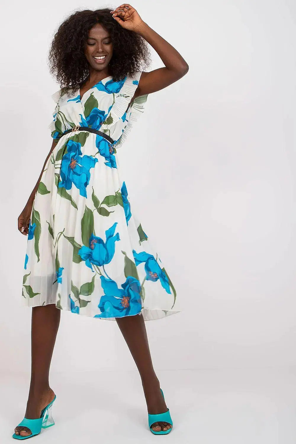 Italy Moda Pleated summer dress for many occasions, with short ruffle sleeves.