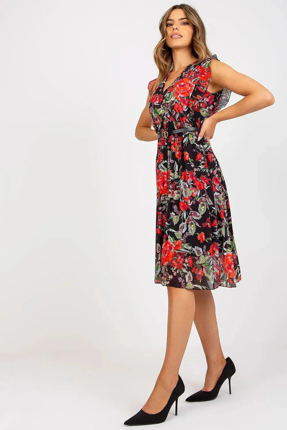 Italy Moda Pleated summer dress for many occasions, with short ruffle sleeves.