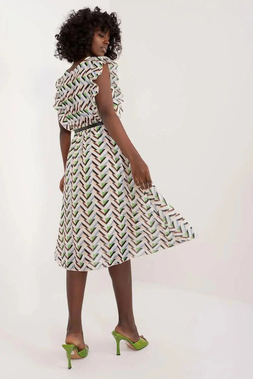 Italy Moda Pleated summer dress for many occasions, with short ruffle sleeves.