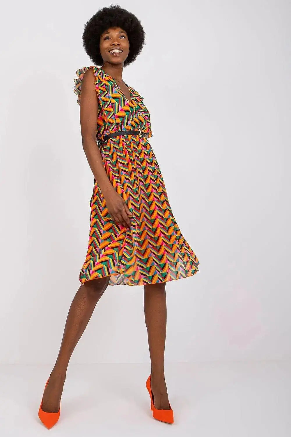 Italy Moda Pleated summer dress for many occasions, with short ruffle sleeves.