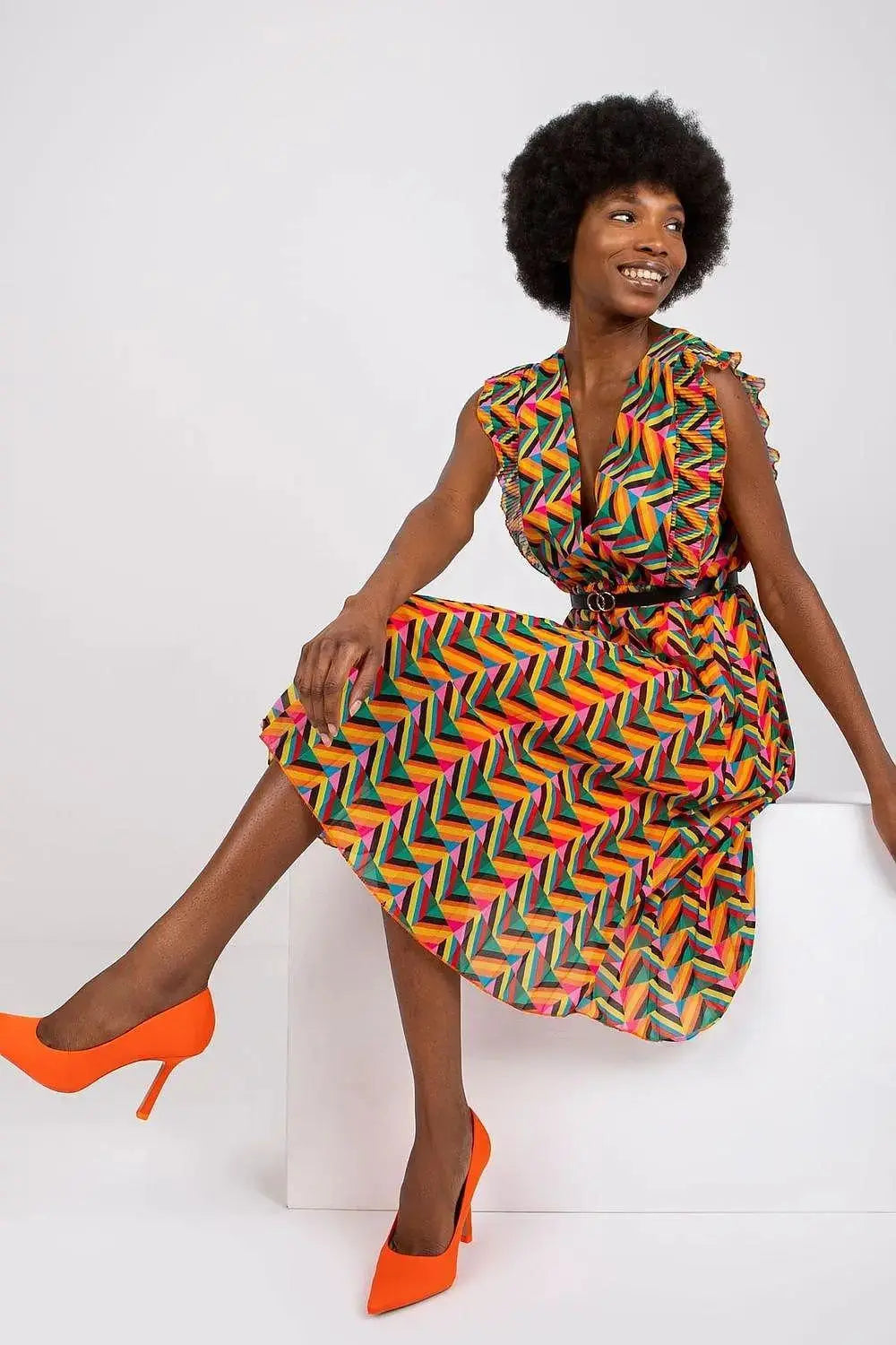 Italy Moda Pleated summer dress for many occasions, with short ruffle sleeves.