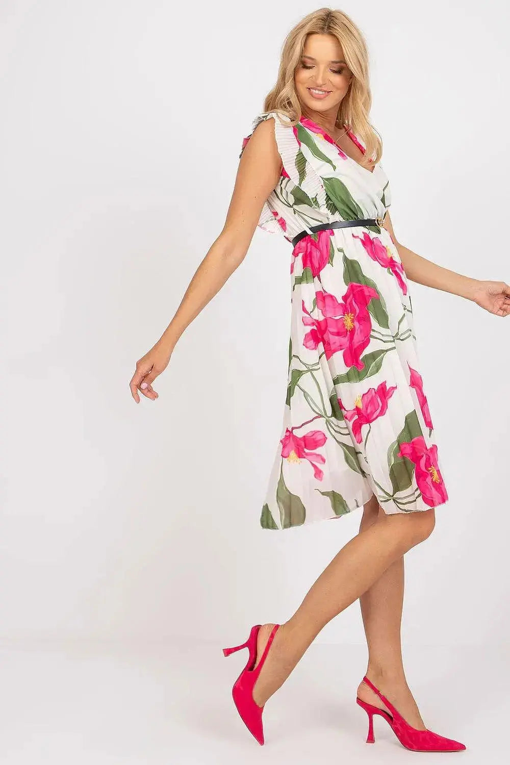 Italy Moda Pleated summer dress for many occasions, with short ruffle sleeves.
