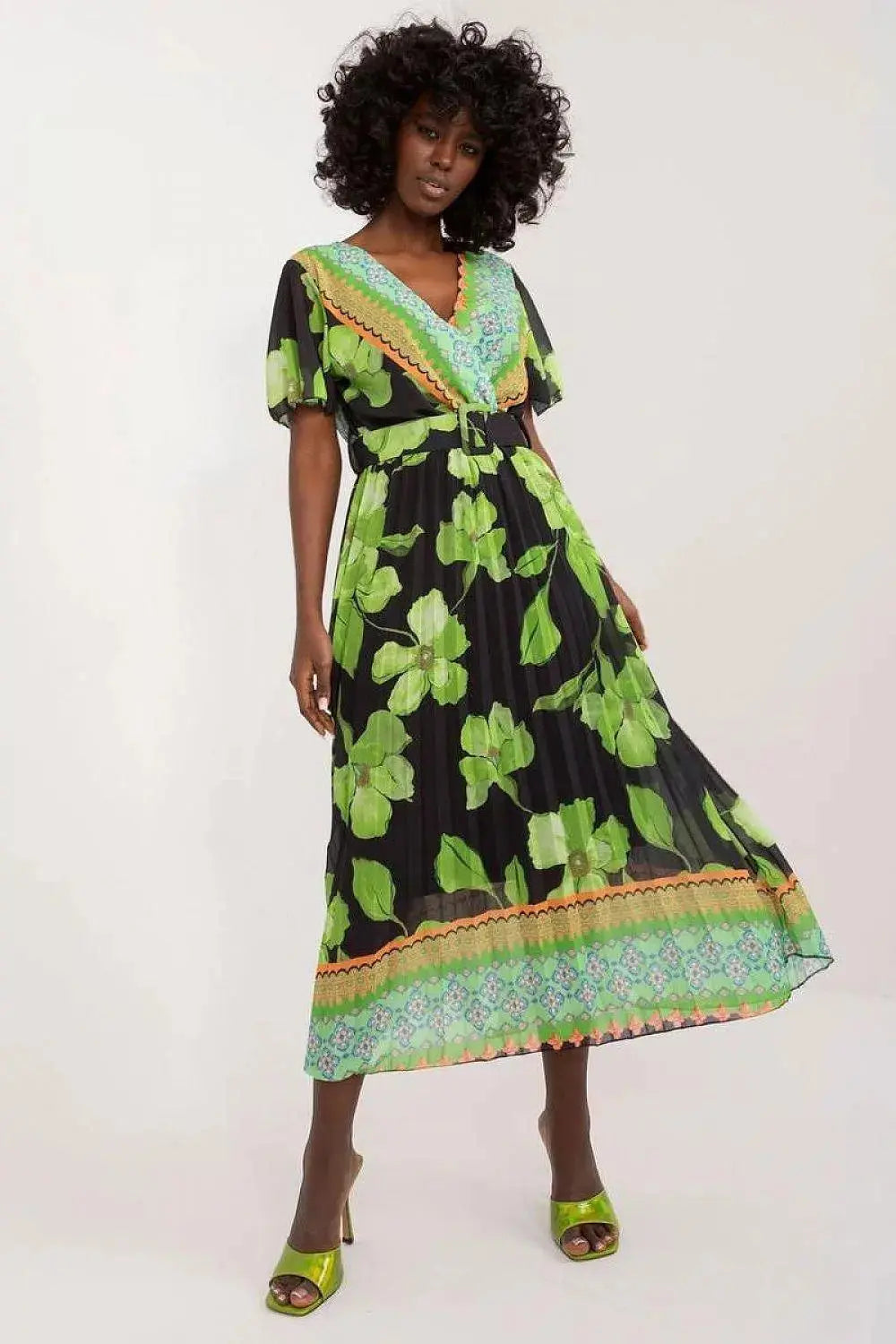 Italy Moda summer daydress with short sleeves in the form of frills