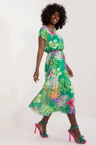 Italy Moda summer dress with short sleeves, round neckline, flared bottom