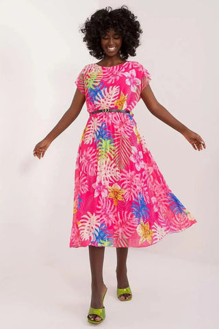 Italy Moda summer dress with short sleeves, round neckline, flared bottom