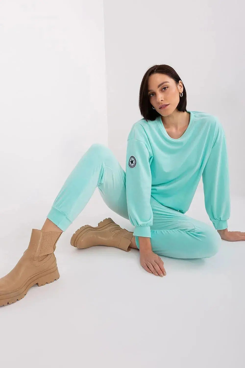 Italy Moda velour knit elegant and feminine sweatshirt
