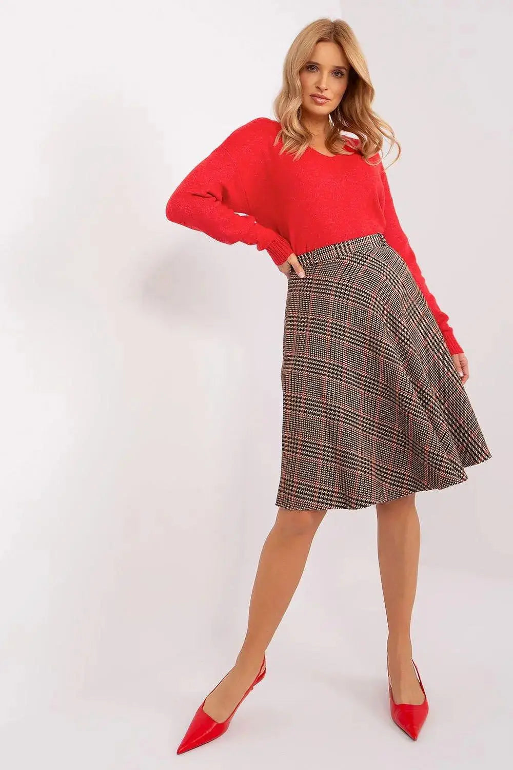 Lakerta elegant knit skirt