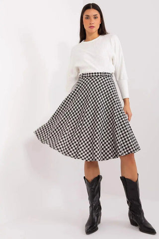 Lakerta elegant knit skirt
