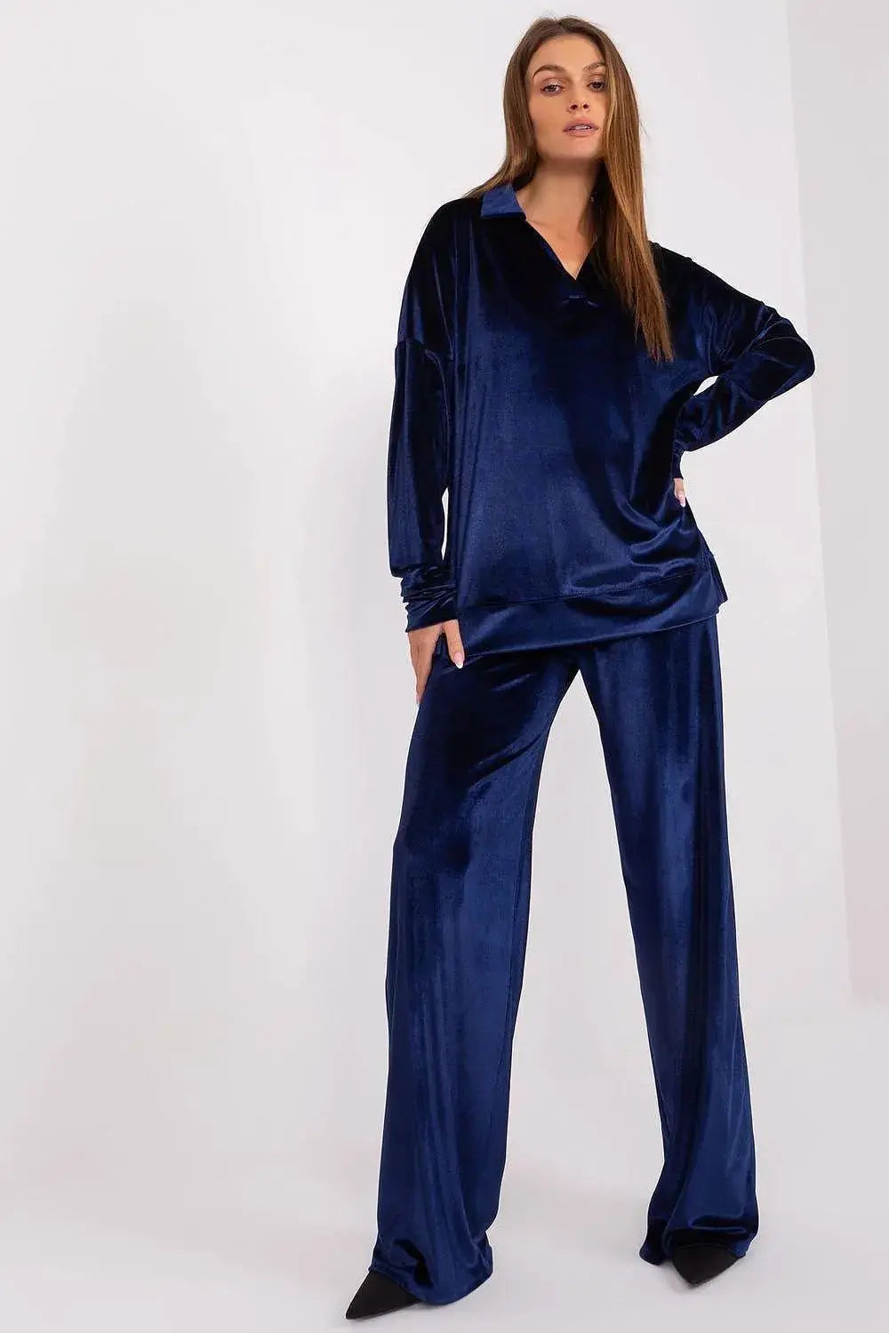 Lakerta stylish velour long-sleeve blouse with pants