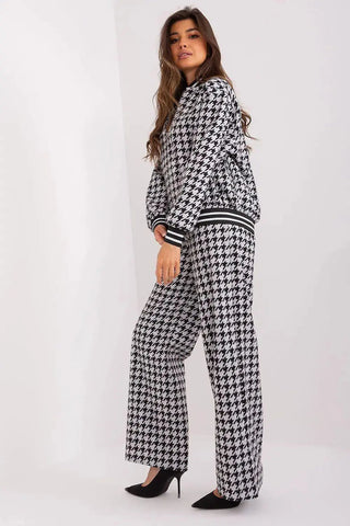 Lakerta zippered sweatshirt with pants