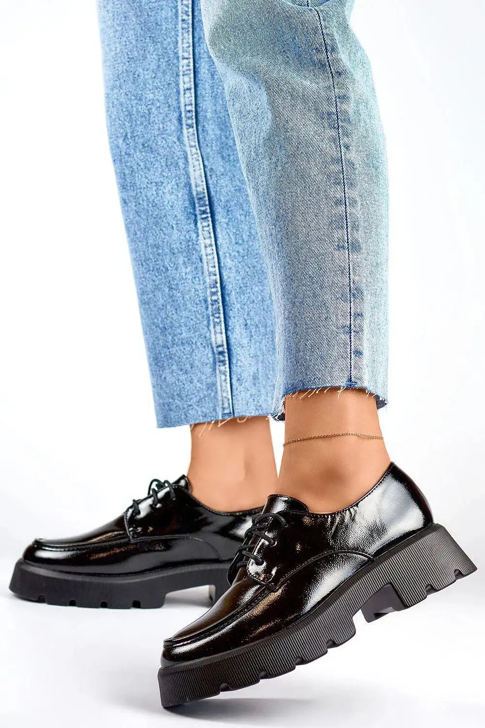 PRIMO elegant shade of black semi-boots