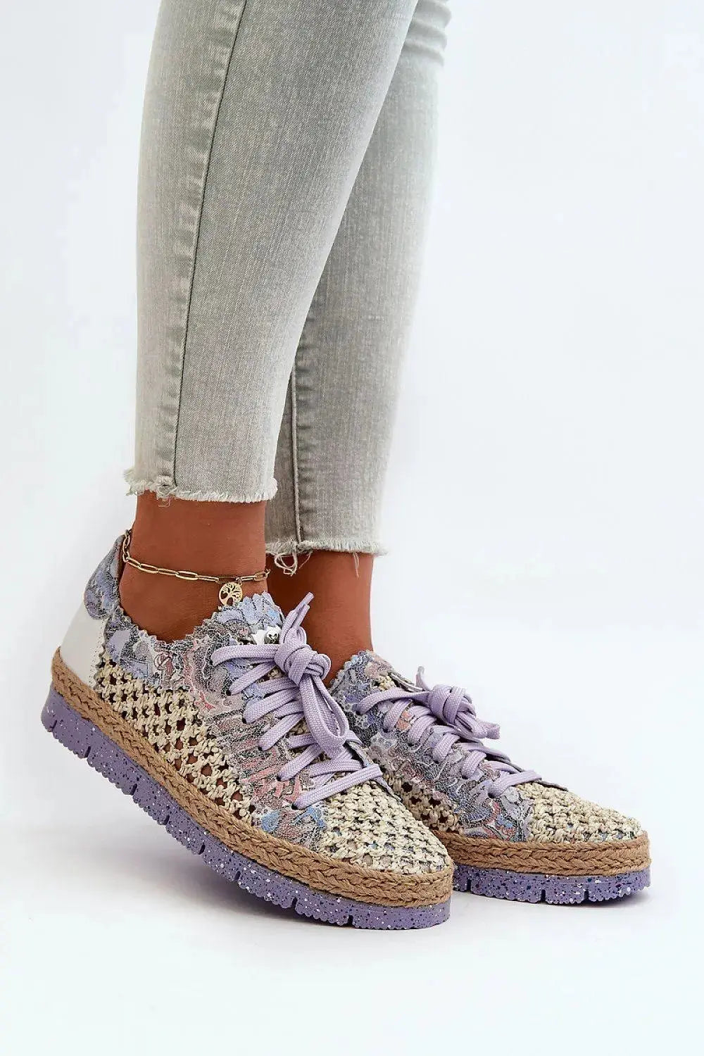 Maciejka Women’s Leather Half-Shoes – Elegant Design with Plaid Detail