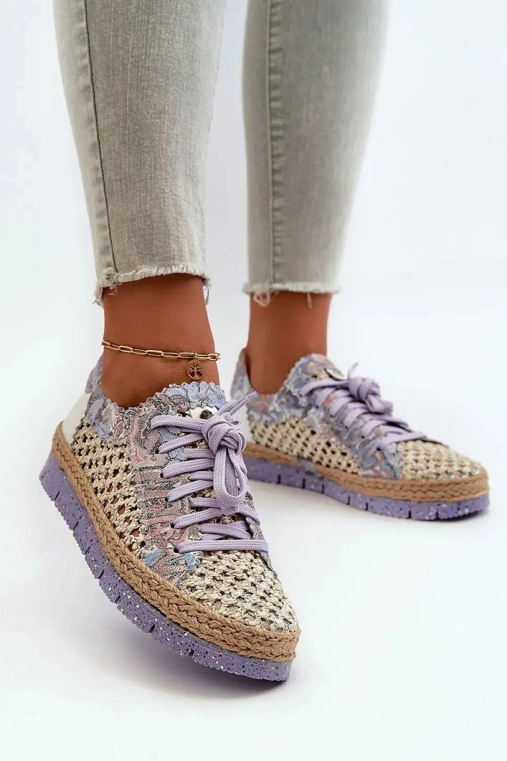 Maciejka Women’s Leather Half-Shoes – Elegant Design with Plaid Detail