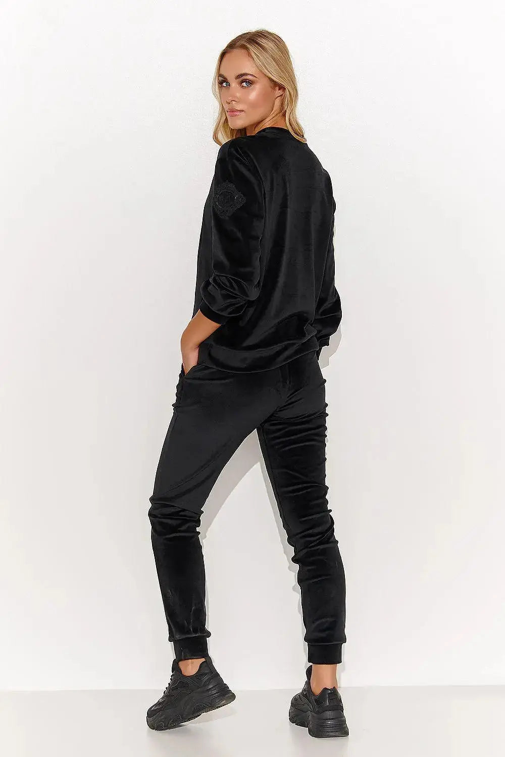 Makadamia elegant and feminine velour knit tracksuit