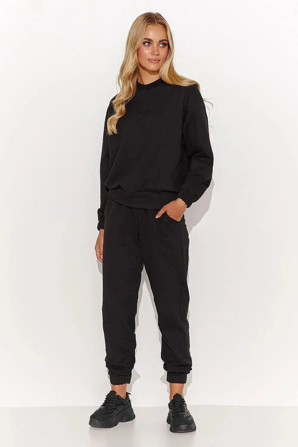 Makadamia t-shirt and long pants womens sweatshirt
