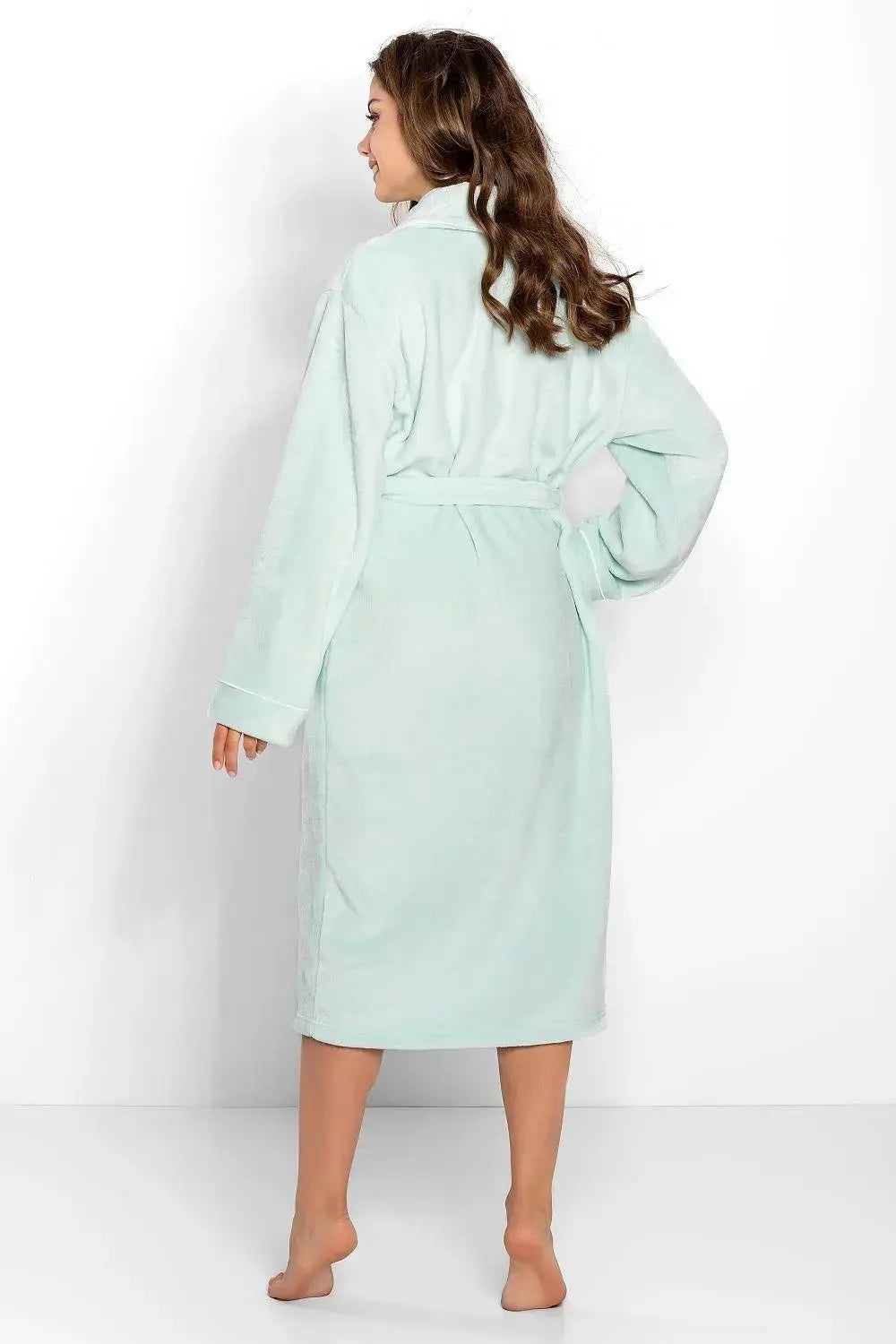Momenti Per Me high-quality, soft fabric bathrobe