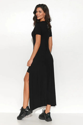 Numinou short sleeve and a heart neckline dress